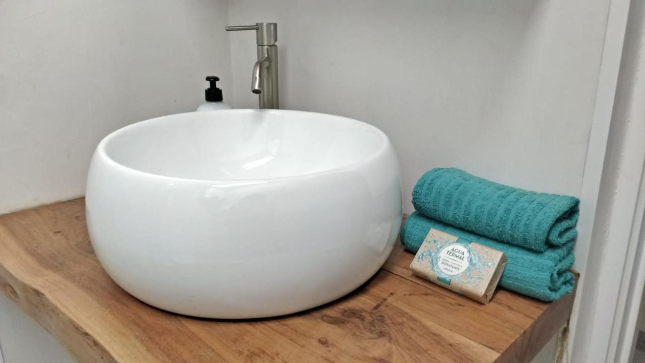 New Deluxe Stunned Seaview 2 Bed Apt アデヘ エクステリア 写真